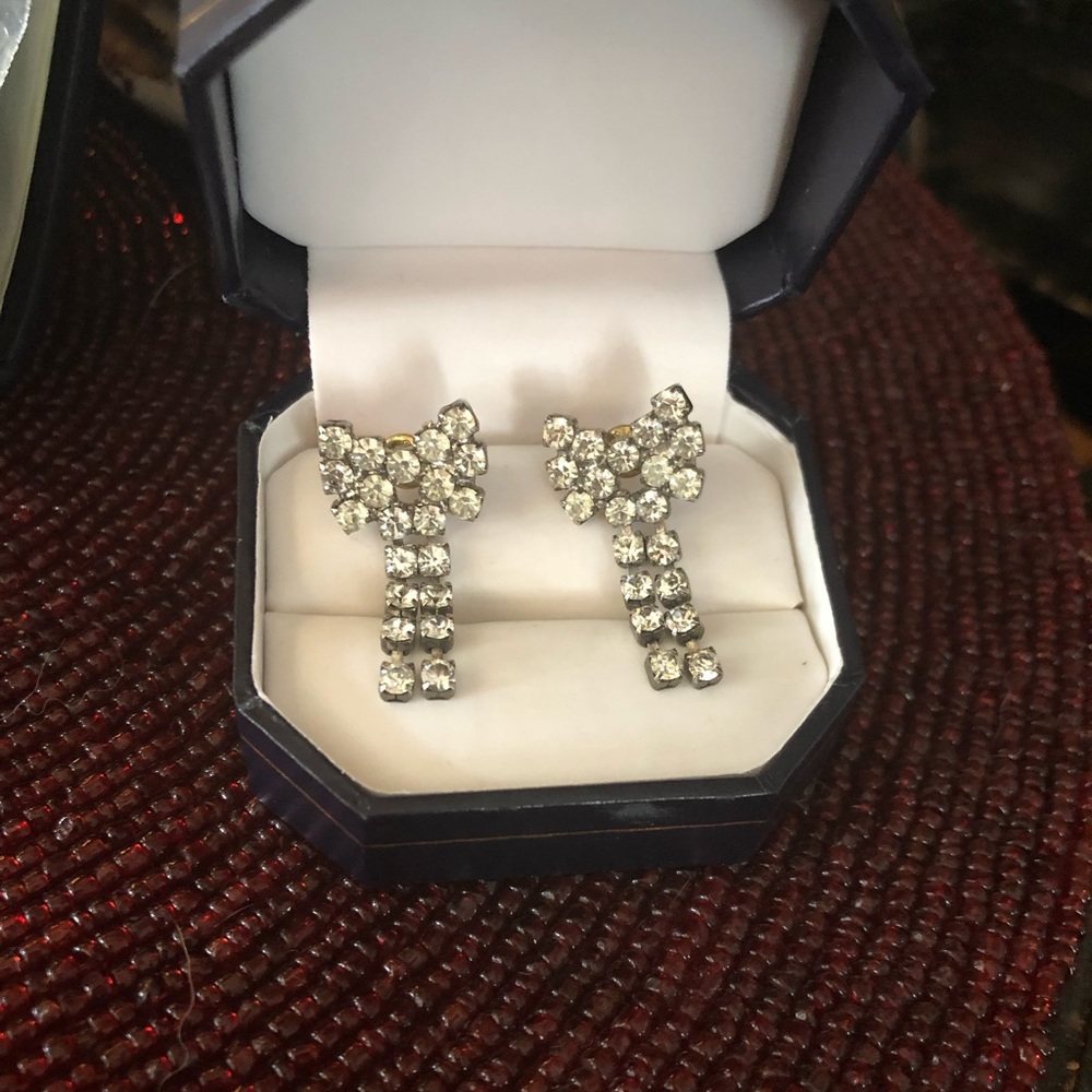 Vintage Dangling Rhinestone Bow Earrings - Picture 2 of 3